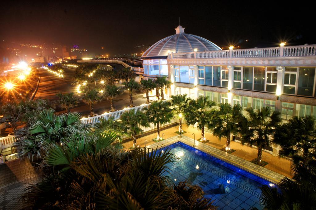 White House Hot Spring Beach Resort Ванли Экстерьер фото
